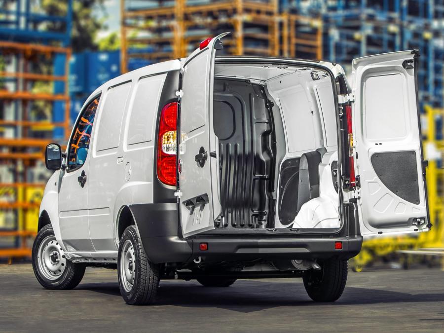  Fiat Doblo Cargo 2014 года  (BR) (фото 6 из 10)